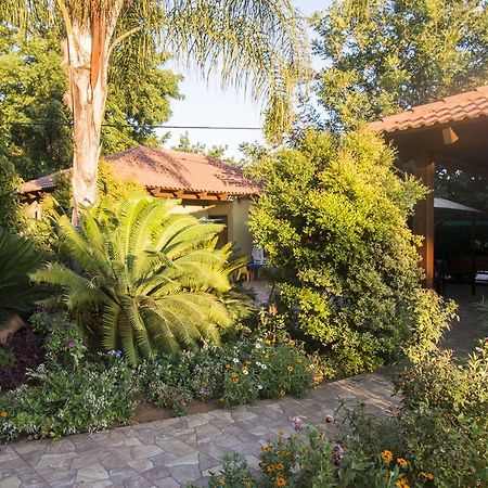 Elimelech Bapardes Villa Sheʼar Yashuv Exterior foto